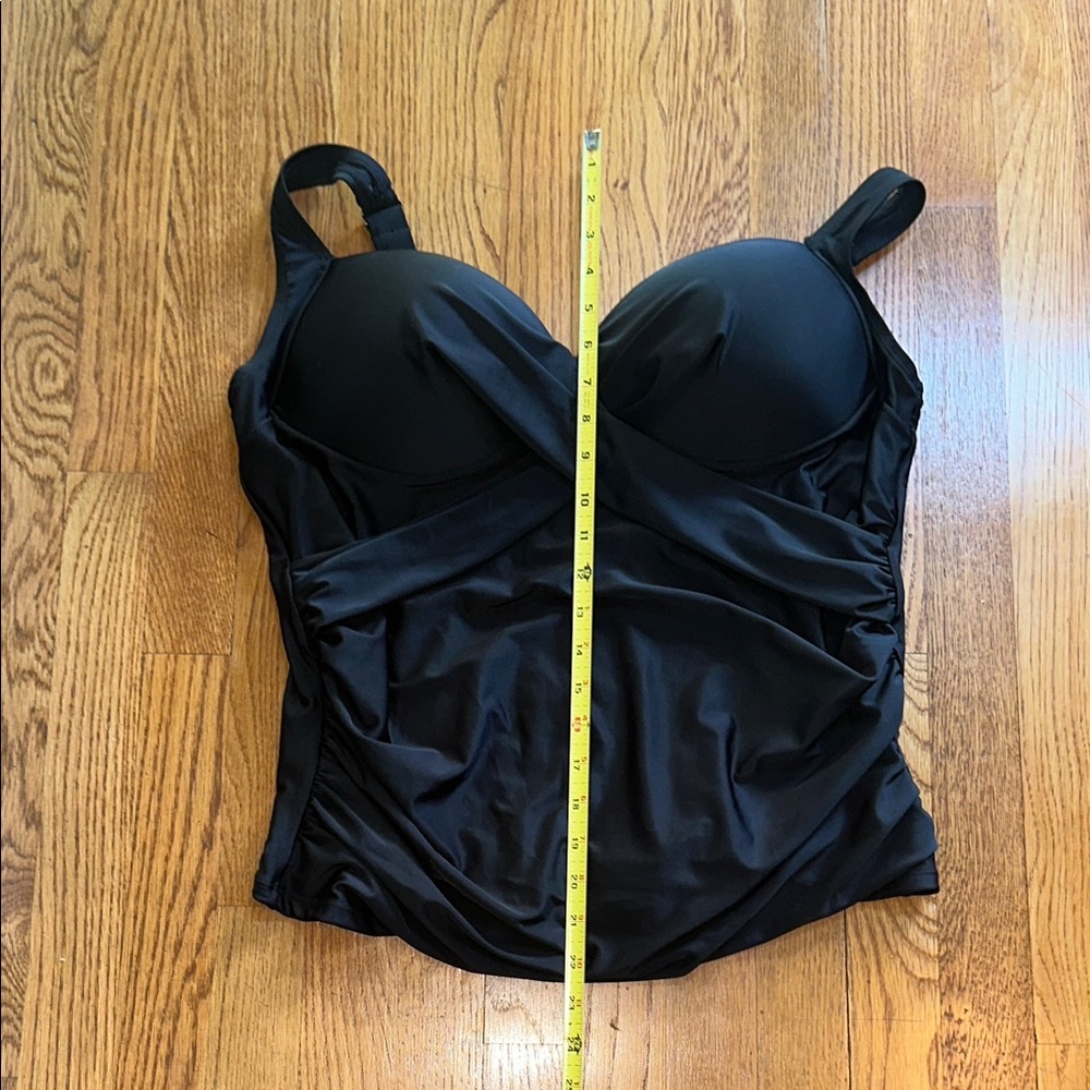 Black swim top - Picture 13 of 14
